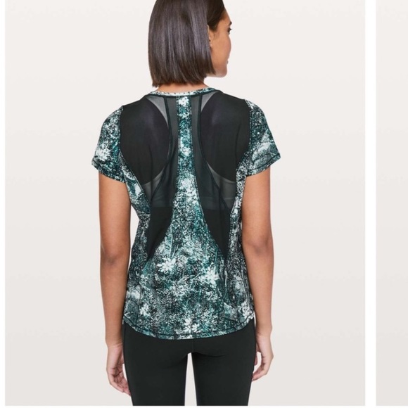 lululemon athletica Tops - Lululemon Women's Top Seek The Heat Short Sleeve Shirt Teal 2 Mesh Back